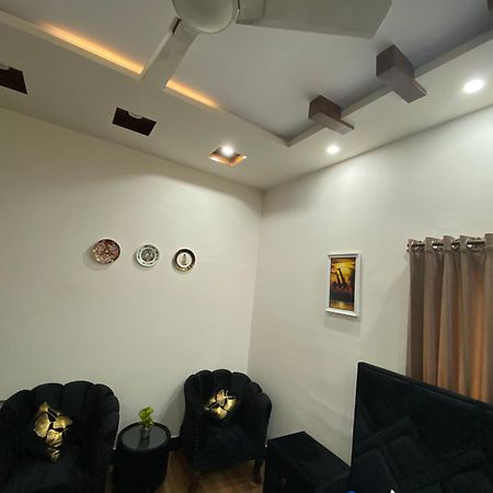 The Comfort Lodge Islamabad Extérieur photo