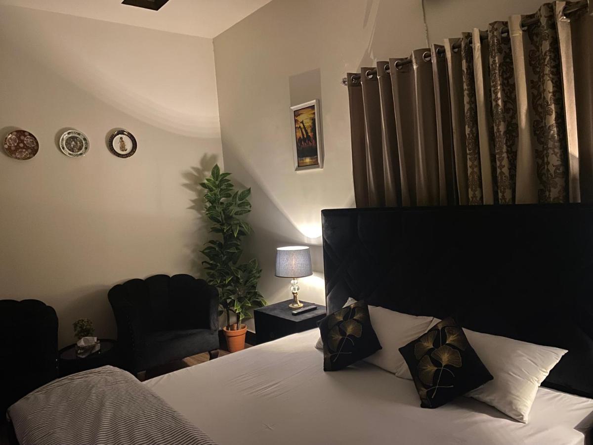 The Comfort Lodge Islamabad Extérieur photo