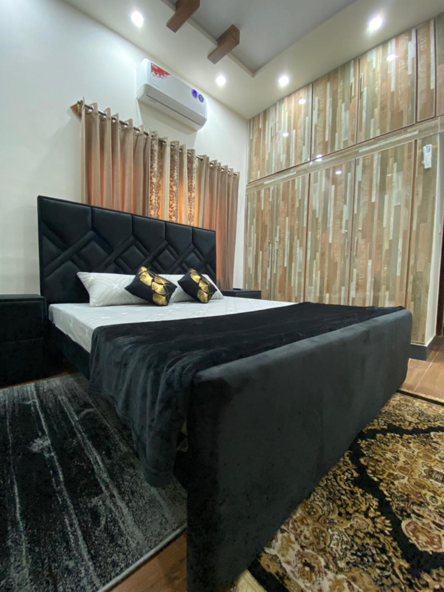 The Comfort Lodge Islamabad Extérieur photo